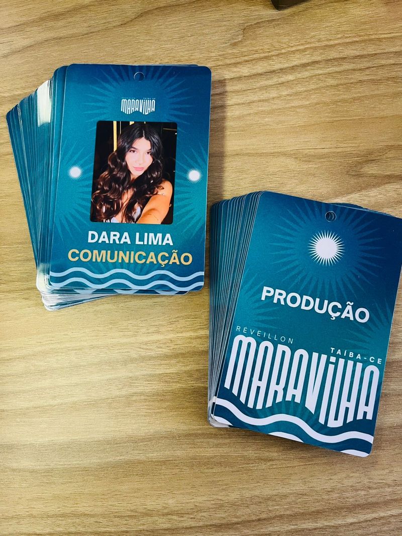 Crachá em PVC Personalizado com a Sua Foto — Frente e Verso | 54x86mm — foto 3 de 8