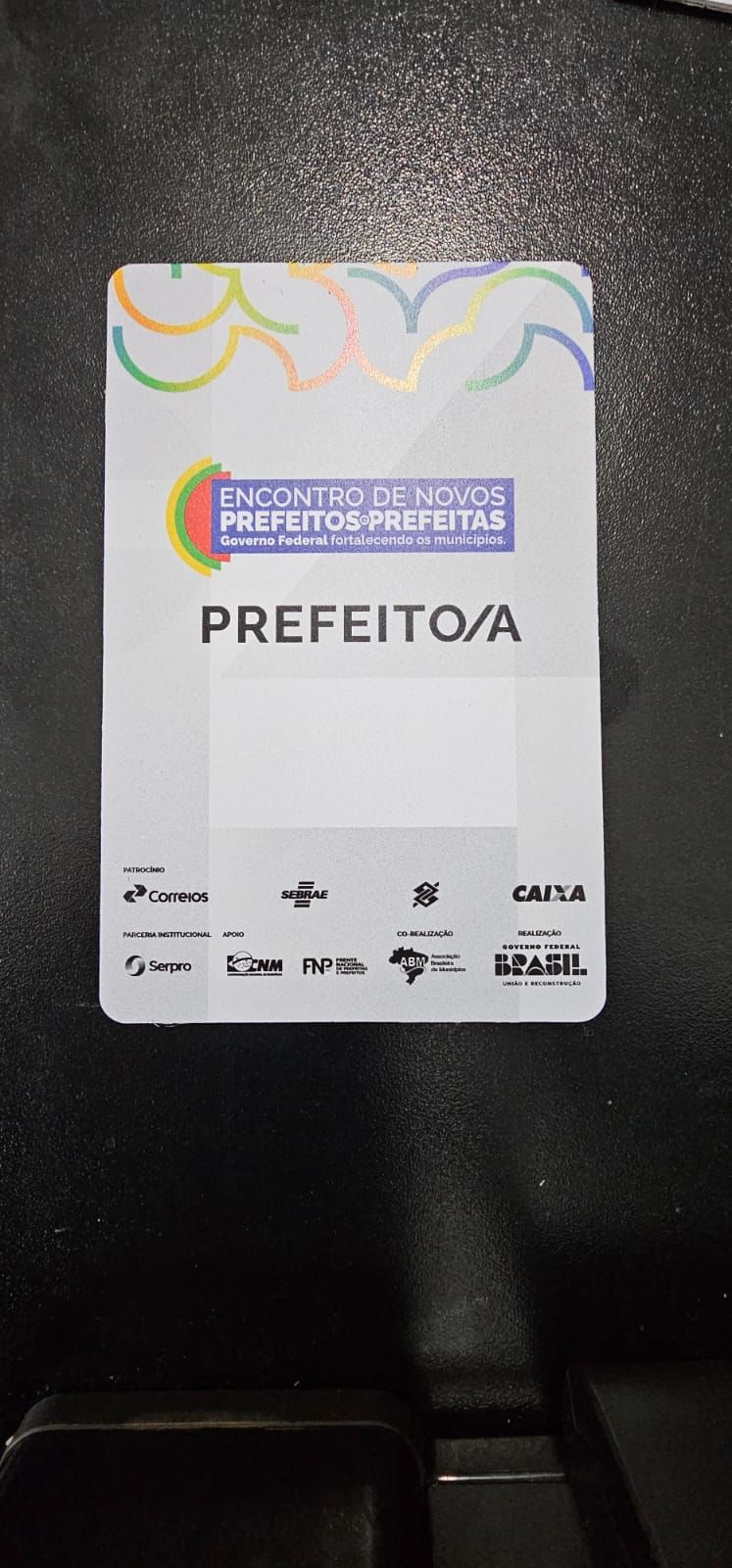Credencial em PVC Personalizada 69x100mm — Frente e Verso | Premium — foto 3 de 7