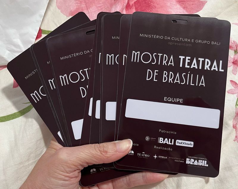 Credencial em PVC Personalizada 69x100mm — Frente e Verso | Premium — foto 5 de 7