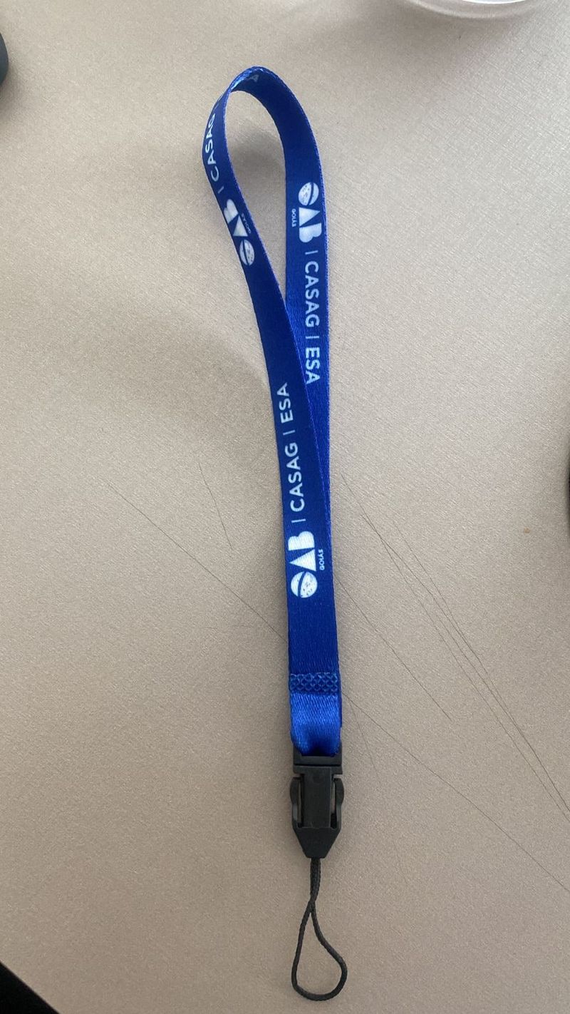 Cordões personalizados com a sua logo — Cordão para Crachá 15mm com Terminal Pen Drive — Sublimação 4x4